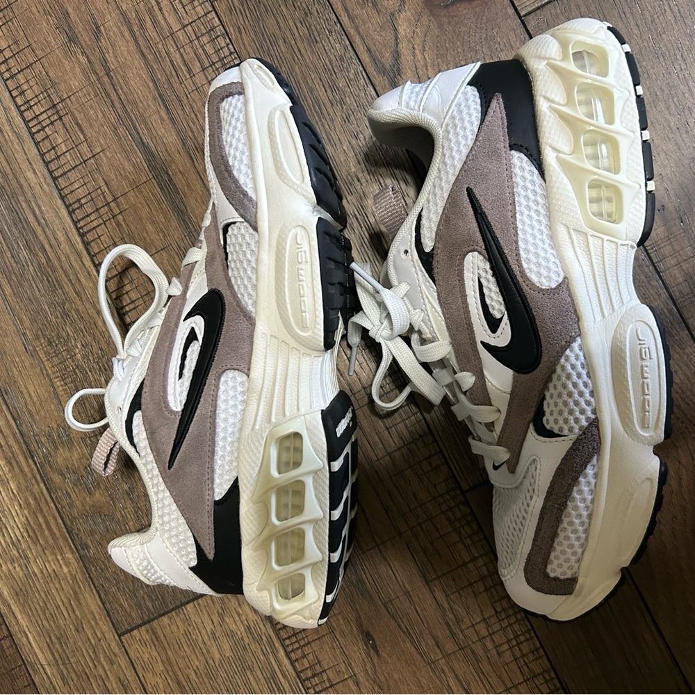 Nike White and Gray Sneakers